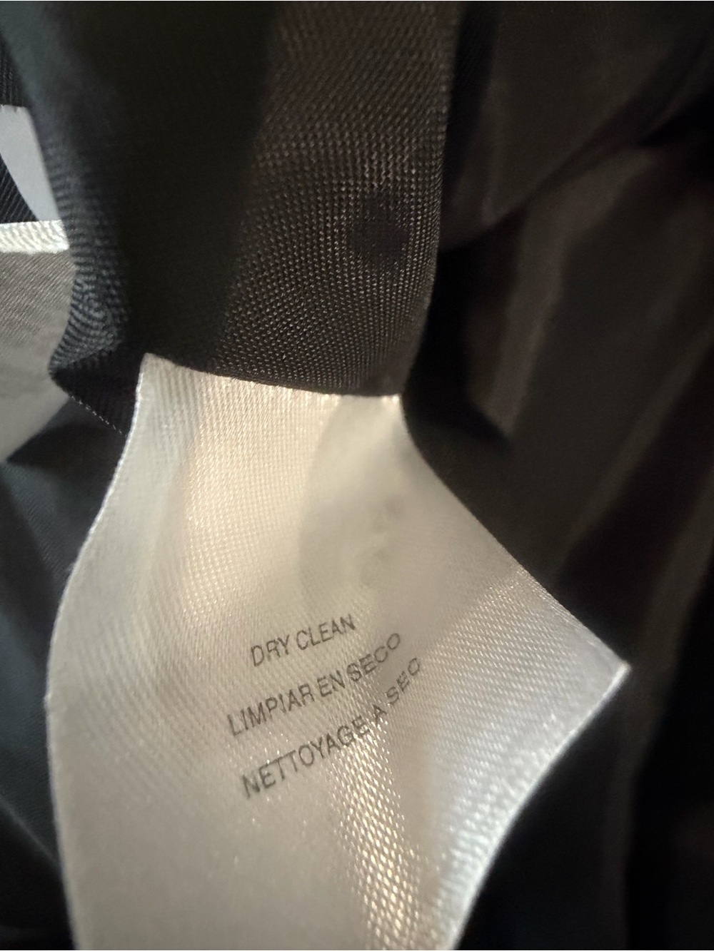 Jones New York Stretch Black and White Ikat-Style Abstract Blazer size 6 - Picture 16 of 16